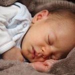 גם אתם חולמים על שינה של התינוק לילה שלם רצוף?