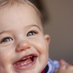 בקיעת שיניים אצל תינוקות