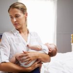 דיכאון אחרי לידה - איך מזהים וכיצד מתמודדים